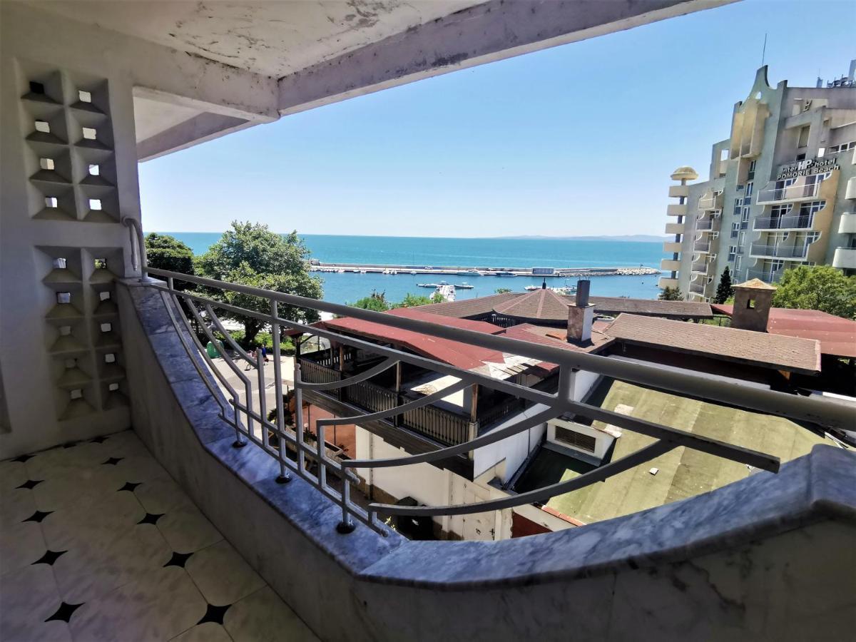 Lazur Seaview Apartment เปาโมเรีย ภายนอก รูปภาพ